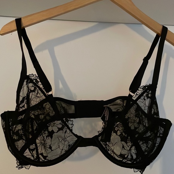 Victoria's Secret Other - Victoria’s Secret Lace Bra - 36D